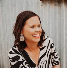 Corinne Farmer's Instagram, Twitter & Facebook