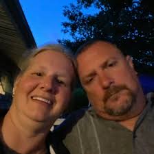 Any good pizza places in the Muncie area? I'm heading there tomorrow