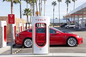 Bei der tesla aktie hat man das vor einem halben jahr besonders deutlich gesehen. Aktienanalyse Tesla Inc Lohnt Der Kauf Der Tesla Aktie Oder Lieber Warten