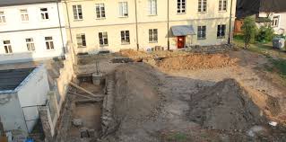 Józefa piłsudskiego 19 i ul. Palac Saski Archeolodzy Odslonia Historie Z Przeszlosci Kutna Ekutno Pl