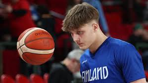 Miikka Muurinen commitment: Arkansas lands four-star Finnish forward