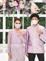 Oleh karena itu, dia masih menunggu aurel dan keluarganya sembuh untuk membicarakan soal tanggal pernikahan mereka. 7 Pernikahan Artis Yang Disiarkan Langsung Televisi Terbaru Atta Halilintar Dan Aurel Hermansyah Hot Liputan6 Com