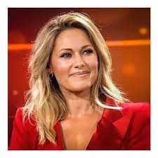 Helene fischer ist ein deutscher sänger und entertainer. Helene Fischer Die Sangerin Fur Jung Und Alt Home Facebook
