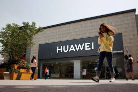 Nah dalam hal ini saya akan mengulasnya dengan pendekatan hukum. Diblacklist Trump Huawei Phk Ratusan Karyawan Di As