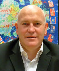 Stephen Cotton's Instagram, Twitter & Facebook