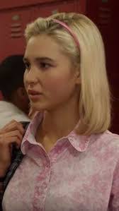 Veronica Duncan's Instagram, Twitter & Facebook