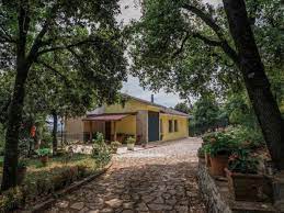Prezzo crescente prezzo decrescente data meno recente data più recente numero locali crescente numero locali decrescente metri quadri crescente metri quadri decrescente. Villa In Vendita A Perugia Olmo Con Giardino 300 Mq V000332 Case Perugia It