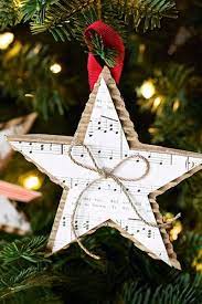 45 Diy Christmas Ornaments That Ll Refresh Your Tree Decor This Year Christmas Tree Decorations Diy Diy Christmas Tree Ornaments Christmas Ornaments Homemade