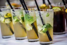 Foto gratis: menta, cocktail di frutta, limonata, acqua fredda, cristallo di ghiaccio, acqua di ghiaccio, cannuccia, acqua dolce, bevande, fresco