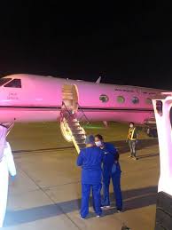 صور مواطن بعسير يطلب نقل ابنته إلى مستشفى بالرياض فيفاجأ بإرسال طائرة خاصة له عاجل الآن