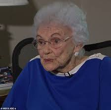 Elinor Campbell's Instagram, Twitter & Facebook