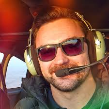 What subjects should my son choose to become a pilot?