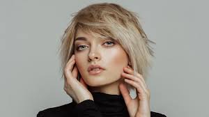 Shaggy hairstyles and thick hair are a match made in heaven. 8 Of The Best Shaggy Hairstyles For Every Face Shape L Oreal Paris