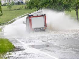 Die höchstwerte betragen 30 grad, die tiefstwerte 18 grad. Unwetter Im Westen Deutschlands Halten Einsatzkrafte In Atem Berliner Morgenpost