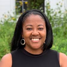 Gayle Regan's Instagram, Twitter & Facebook