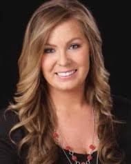 Amanda Hensel's Instagram, Twitter & Facebook