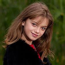 Lea Hendrix's Instagram, Twitter & Facebook