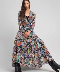 I nostri vestiti lunghi sono fashion nel quotidiano e ideali per i momenti speciali. Vestiti Lunghi Autunno Inverno 2020 2021 70 Modelli Di Tendenza Vestito Lungo Vestiti Vestito Casual