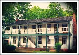 The Old Stagecoach Stop Museum In Waynesville Mo Is Pulaski County S Oldest Building This Museum Once Served Waynesville House In The Woods Historical Place