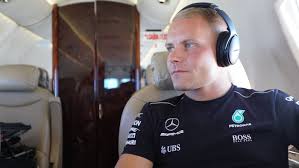 Il signe deux victoires et se classe troisième du championnat. Mercedes Amg Petronas Motorsport Announces New Partnership With Netjets Daimler Global Media Site