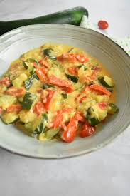 Courgettes Poivron Et Tomates Cerises A La Creme Recette D Ete Recette Avec Courgette Recette Courgette Poivron Tomates Cerises