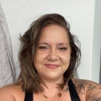 Victoria Spoor's Instagram, Twitter & Facebook