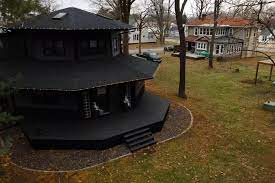 Black House In Illinois