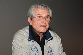 Un homme et une femme) es una película francesa estrenada en 1966.la película fue escrita por claude lelouch y pierre uytterhoeven, y dirigida por lelouch. Claude Lelouch S Advice To Filmmakers Love Life With All Its Flaws Indiewire