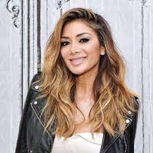 This shade is most recommended for women who want to make their light blue eyes have contrast against the shade of your hair. The Best Hair Colors For Olive Skin From Caramel To Mocha