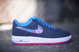 Nike Air Force 1 Low Midnight Navy Photo Blue Vivid Pink Eu Kicks Sneaker Magazine Nike Air Force Nike Sneaker Magazine