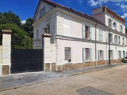 Enduit à la chaux pour l'extérieur. Ravalement Maison Platre Et Chaux Legendre Freres Cie