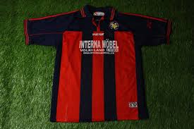 Con la nazionale italiana fu vicecampione d'europa nel 2000. Cosenza Calcio 1914 Home Football Shirt 2004 2005