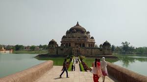 Sher shah suri was a great ruler who laid the foundation of the suri empire in the northern part of the then indian subcontinent. Sher Shah Shuri Tomb Picture Of Shershah Suri S Tomb Sasaram Tripadvisor