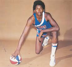 C'è un giocatore di tutti i tempi più dimenticato di Moses Malone? :  r/NBATalk