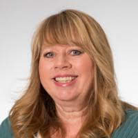 Joni Porter's Instagram, Twitter & Facebook