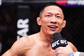 Twitter reacts to Bryce Mitchell's grotesque eye injury, awkward in-cage  prayer after Dan Ige win