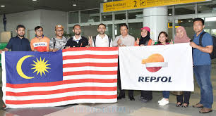 Inside oil & gas malaysia, available for free download, showcases the efforts throughout the malaysian oil and gas value chain to add more malaysia marine and heavy engineering holdings berhad (mhb) began as malaysia's first shipyard in 1973. Repsol Staff Scale Mount Kinabalu For A Noble Cause