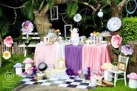 Vintage Alice In Wonderland Birthday Tea Party Kara S Party Ideas Alice In Wonderland Tea Party Birthday Alice In Wonderland Party Alice In Wonderland Tea Party