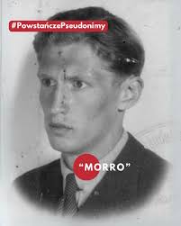 Odkrywamy kolejne tajemnice powstańczych pseudonimów! 🔍 Były kluczowym  elementem, który zapewniał bezpieczeństwo i pozwalał działać w konspiracji.  Nadawane przez towarzyszy broni lub wybierane przez samych konspiratorów,  stały się symbolem odwagi ...