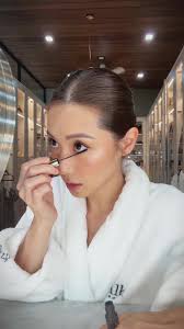 Slater's Surprise Fashion Match with Khaki Style