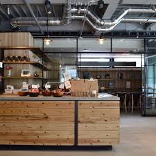 jr原宿駅から徒歩5分ほど 6 1 木 にopenした w cafe をご紹介します こちらのお店は 会員と一般の2パターン料金設定があり 月額2 000円の会員費で一部ドリンクメニューが半額になったり個室利用が安くな 原宿 原宿駅 ドリンクメニュー