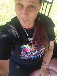 I'm 45 today say happy birthday to me plz 🎂🍰🥧🥂🧁