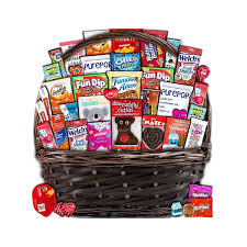 Includes wild maine blueberry syrup (8.5 oz.), farmhouse pancake & waffle mix (16 oz.), wild maine blueberry jam (12.5 oz.), a batter bowl, and a medium navy spatula. Best Valentine S Day Gift Baskets For Food Lovers Myrecipes