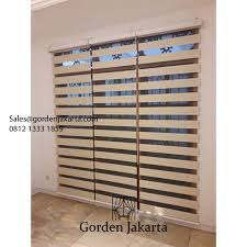 Kalau di perhatikan lebih kental kuningya. Contoh Tirai Zebra Blinds Warna Khaki Di Sasak Kebon Jeruk Blinds Jakarta