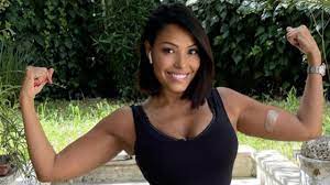 Health problems for carolina marconi, showgirl of south american origins known to the public above all for having participated in the big brother. Carolina Marconi Primi Effetti Collaterali Della Chemio Sto Perdendo I Capelli