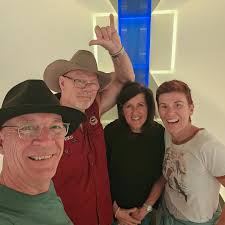 📍MONA, Hobart Tasmania Fun and whimsical! We had a few laughs using our  humour to navigate our way through MONA (Museum of Old and New Art) POI….  🔹We knew the artist that