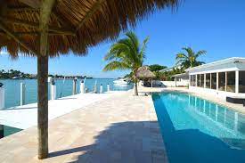 Luxury Waterfront House Houses For Rent In Miami Beach Beach House Rental Miami Beach Villas Miami Houses