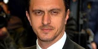 Continut scris de Mircea Goia