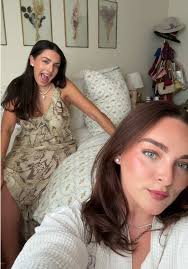 Elle Bennett (@so_ellevated)