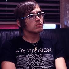 Mikey Way 🩵 (2005) Créditos de foto: JOHN McMURTRIE